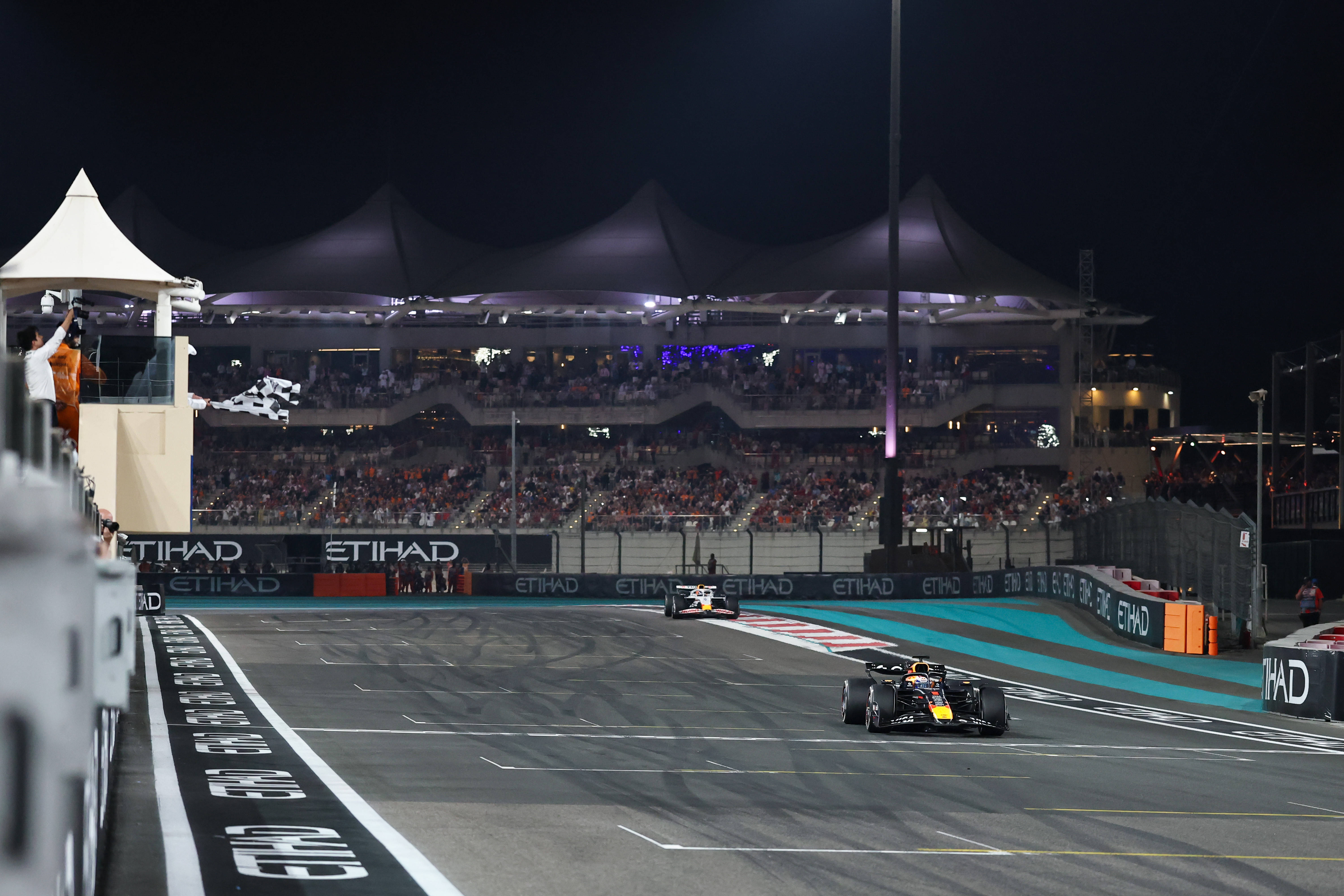 （体育）赛车——F1阿布扎比大奖赛正赛赛况